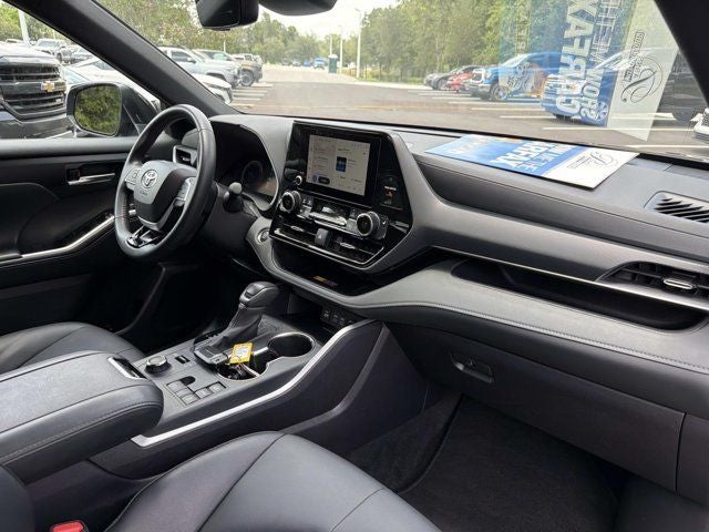 2025 Toyota Highlander XSE