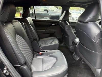2025 Toyota Highlander XSE
