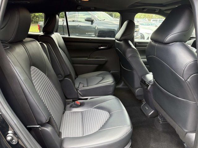 2025 Toyota Highlander XSE