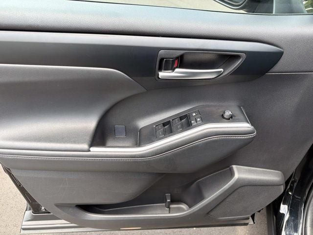 2025 Toyota Highlander XSE
