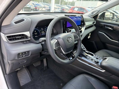 2026 Toyota Highlander Platinum
