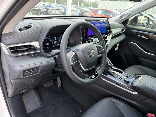 2026 Toyota Highlander Platinum