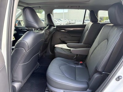2026 Toyota Highlander Platinum