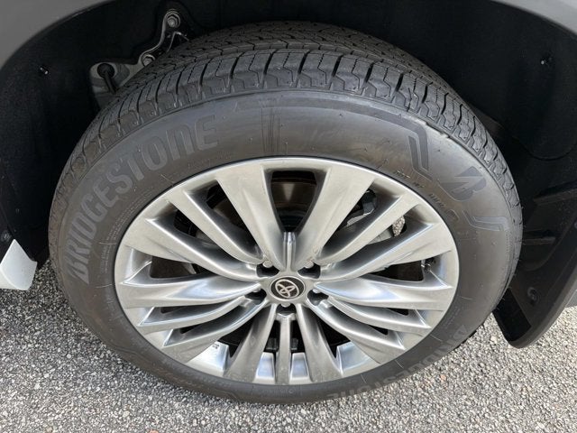 2026 Toyota Highlander Platinum