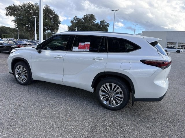 2026 Toyota Highlander Platinum