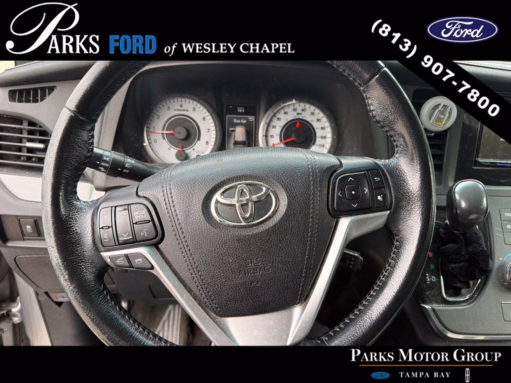 2016 Toyota Sienna SE 8 Passenger