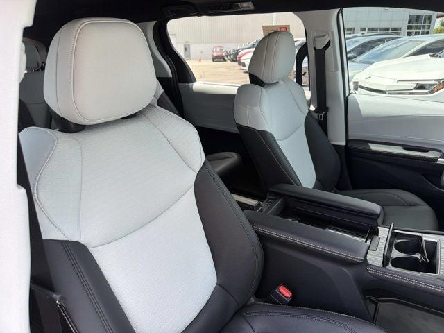 2026 Toyota Sienna XSE 7 Passenger
