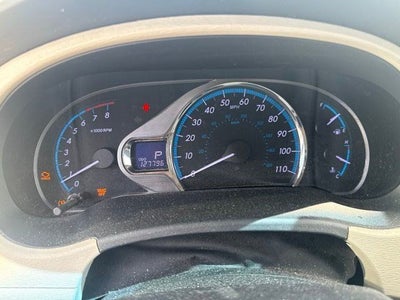 2013 Toyota Sienna XLE 8 Passenger