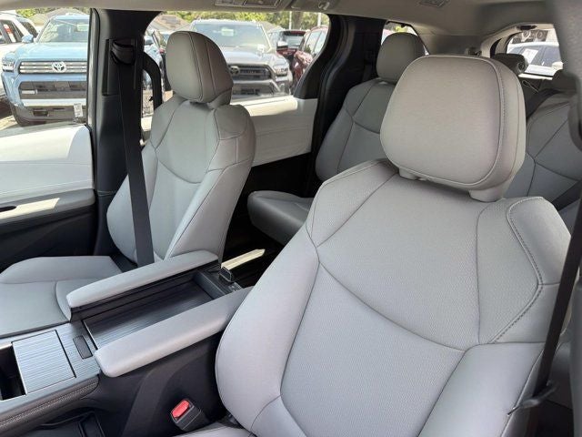 2026 Toyota Sienna XLE 8 Passenger