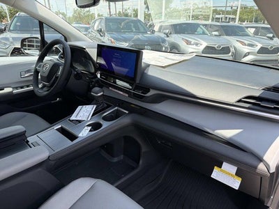 2026 Toyota Sienna XLE 8 Passenger