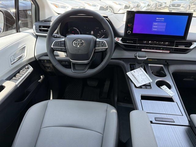 2026 Toyota Sienna XLE 8 Passenger