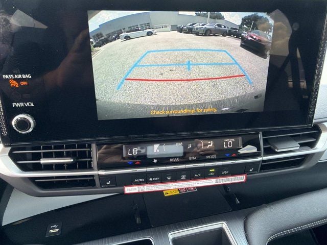 2026 Toyota Sienna XLE 8 Passenger