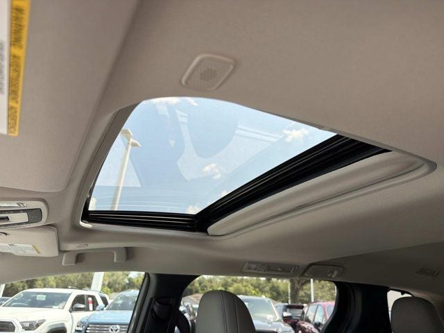 2026 Toyota Sienna XLE 8 Passenger