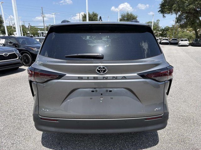2026 Toyota Sienna XLE 8 Passenger