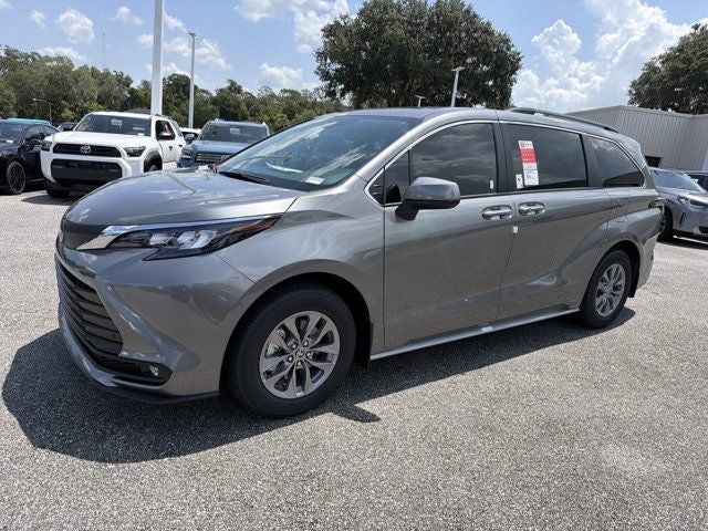 2026 Toyota Sienna XLE 8 Passenger