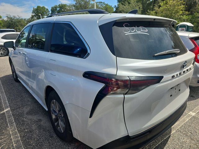 2024 Toyota Sienna XLE