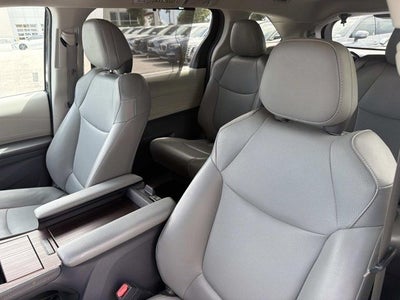 2021 Toyota Sienna XLE 8 Passenger