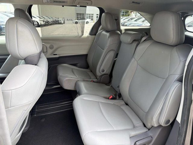 2021 Toyota Sienna XLE 8 Passenger