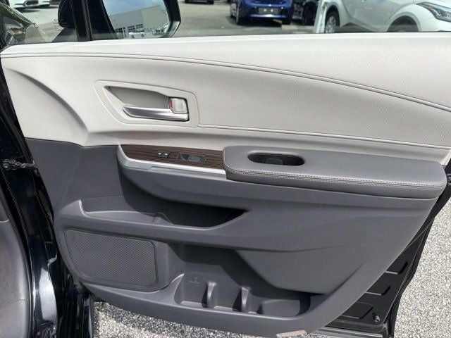 2021 Toyota Sienna XLE 8 Passenger