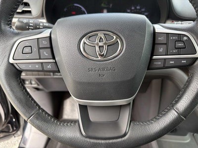2021 Toyota Sienna XLE 8 Passenger