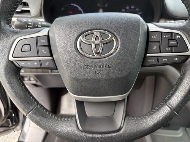 2021 Toyota Sienna XLE 8 Passenger