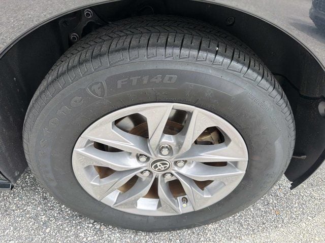 2021 Toyota Sienna XLE 8 Passenger
