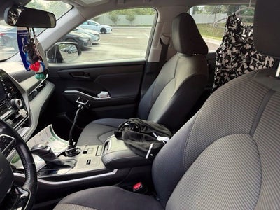 2021 Toyota Highlander LE