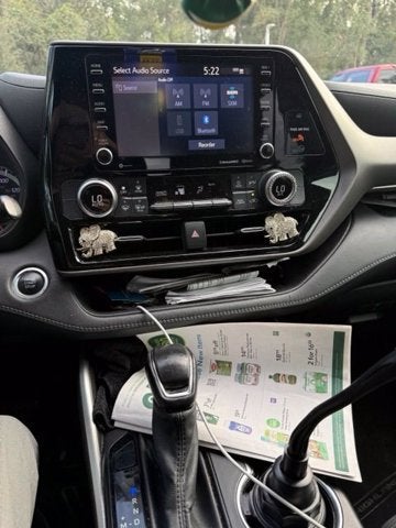 2021 Toyota Highlander LE