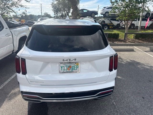 2023 Kia Sorento S