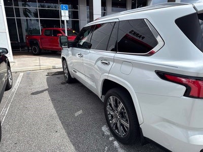 2023 Toyota Sequoia Capstone