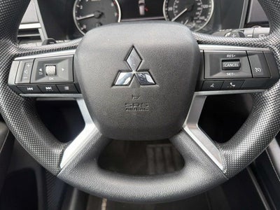 2024 Mitsubishi Outlander ES