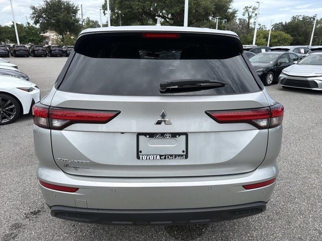 2024 Mitsubishi Outlander ES
