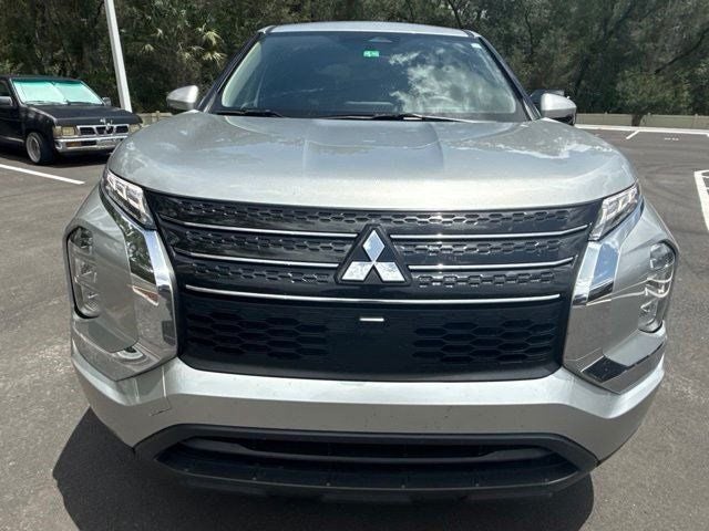 2024 Mitsubishi Outlander ES