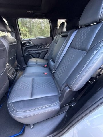 2025 Mitsubishi Outlander PHEV SEL Black Edition