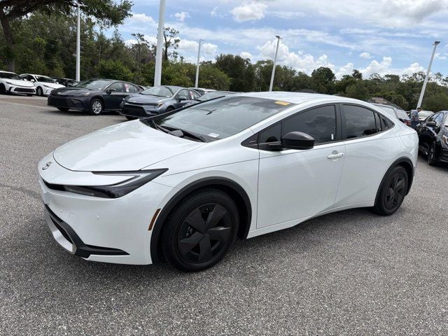 2026 Toyota Prius Plug-In Hybrid SE