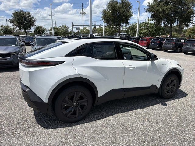 2026 Toyota C-HR SE