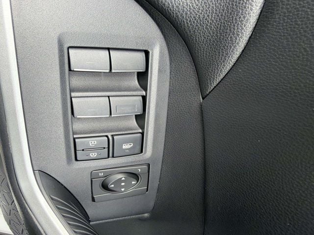 2024 Toyota RAV4 Prime SE
