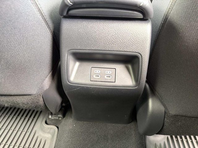 2024 Toyota Corolla Hatchback SE