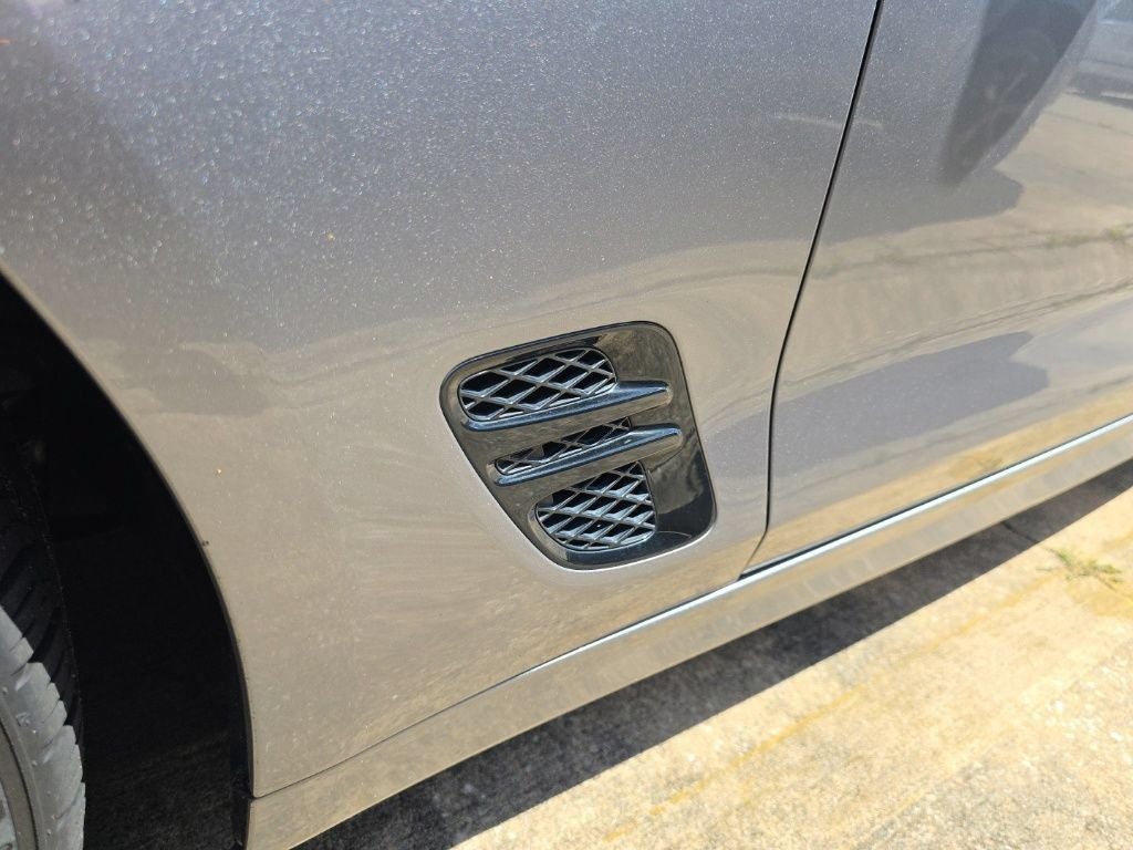 2022 Genesis G70 2.0T