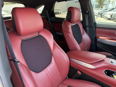 2023 Genesis GV70 2.5T