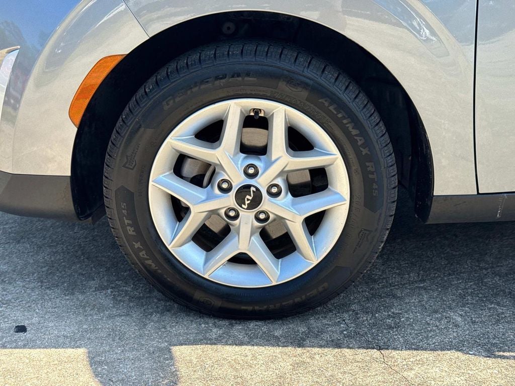 2024 Kia Soul LX