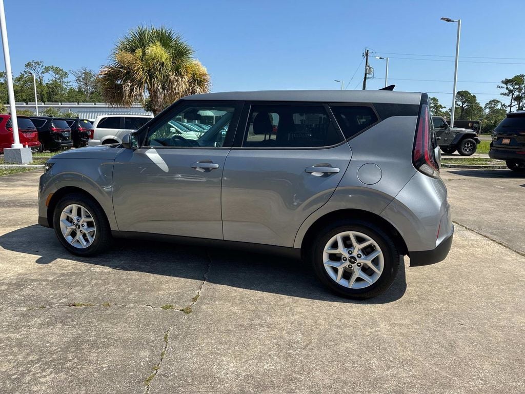 2024 Kia Soul LX
