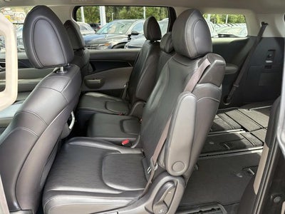 2025 Kia Carnival LXS