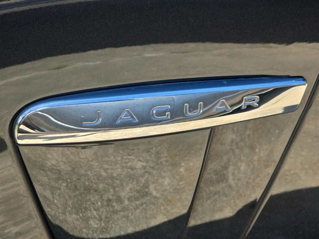 2015 Jaguar XF Base