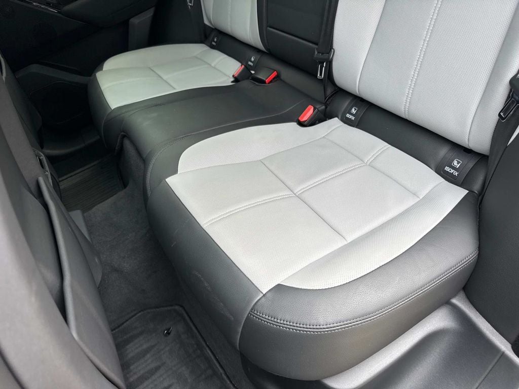 2026 Land Rover Range Rover Velar Dynamic SE