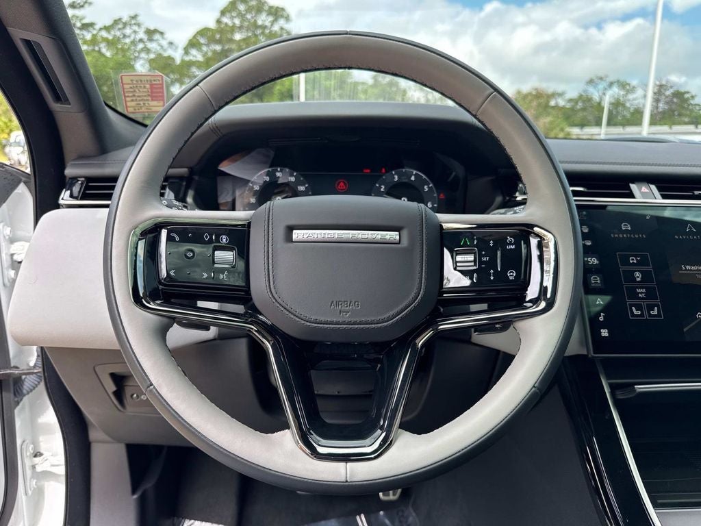 2026 Land Rover Range Rover Velar Dynamic SE