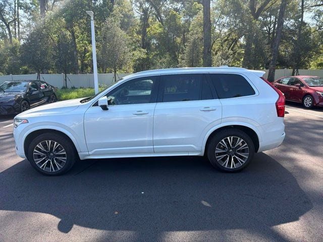 2022 Volvo XC90 T5 Momentum