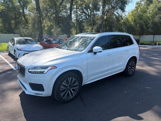 2022 Volvo XC90 T5 Momentum
