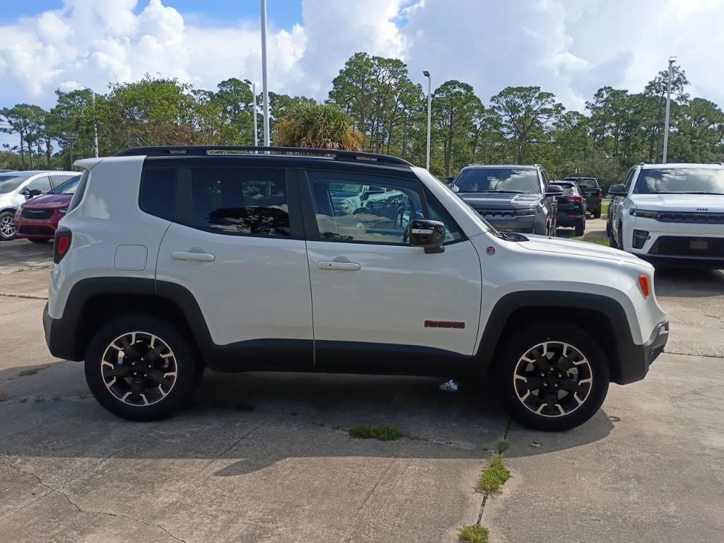 2023 Jeep Renegade Trailhawk