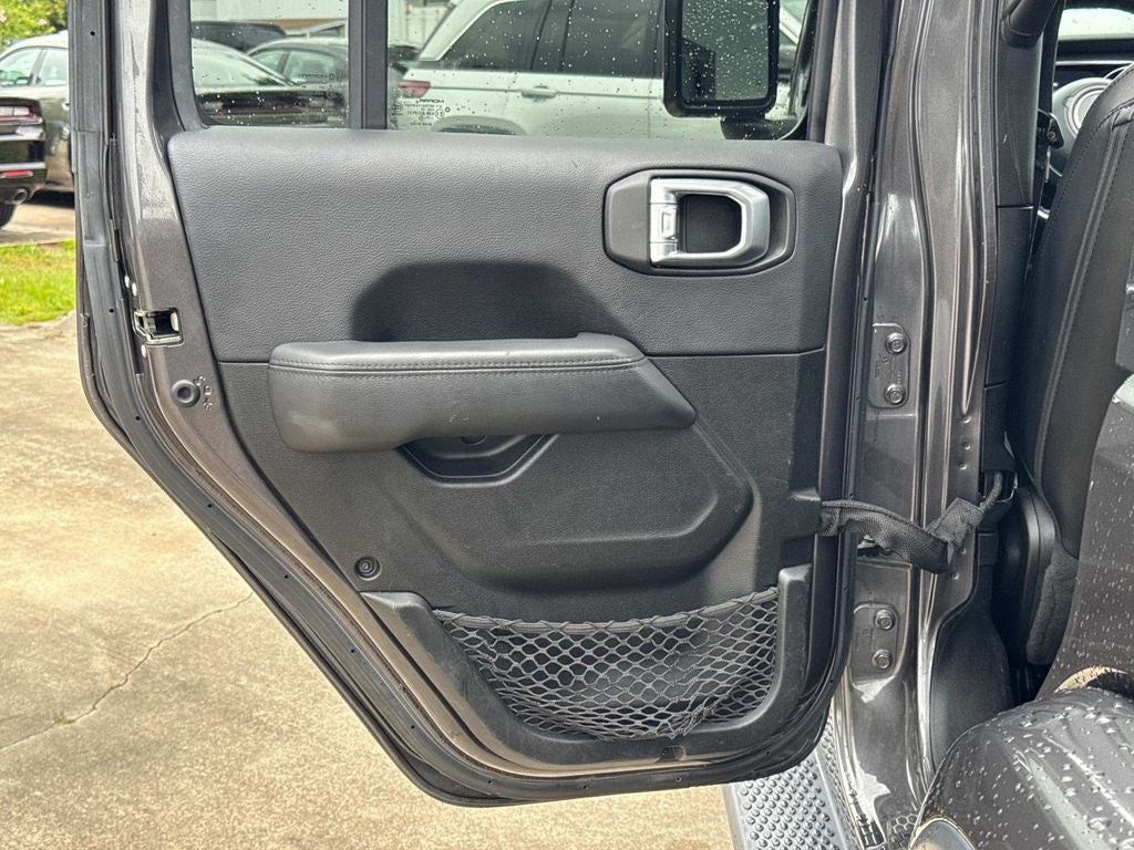 2022 Jeep Wrangler Unlimited Sahara Altitude